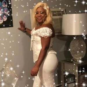 Meet your Posher, Mitzy